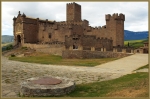 La Foto del día: 20-05-2011 "Insólita visita al Castillo de Javier"