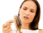 Las razones por las que se cae el cabello de las mujeres