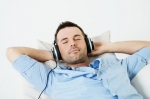 ¿Cómo nos ayuda la música a conciliar el sueño?