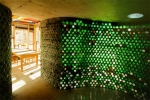 Como hacer paredes decorativas con botellas de vidrio