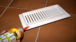 Cómo substituir la rejilla de ventilación de nuestro hogar